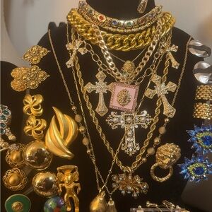 #8 jewelry item for live sale 3/31/2026